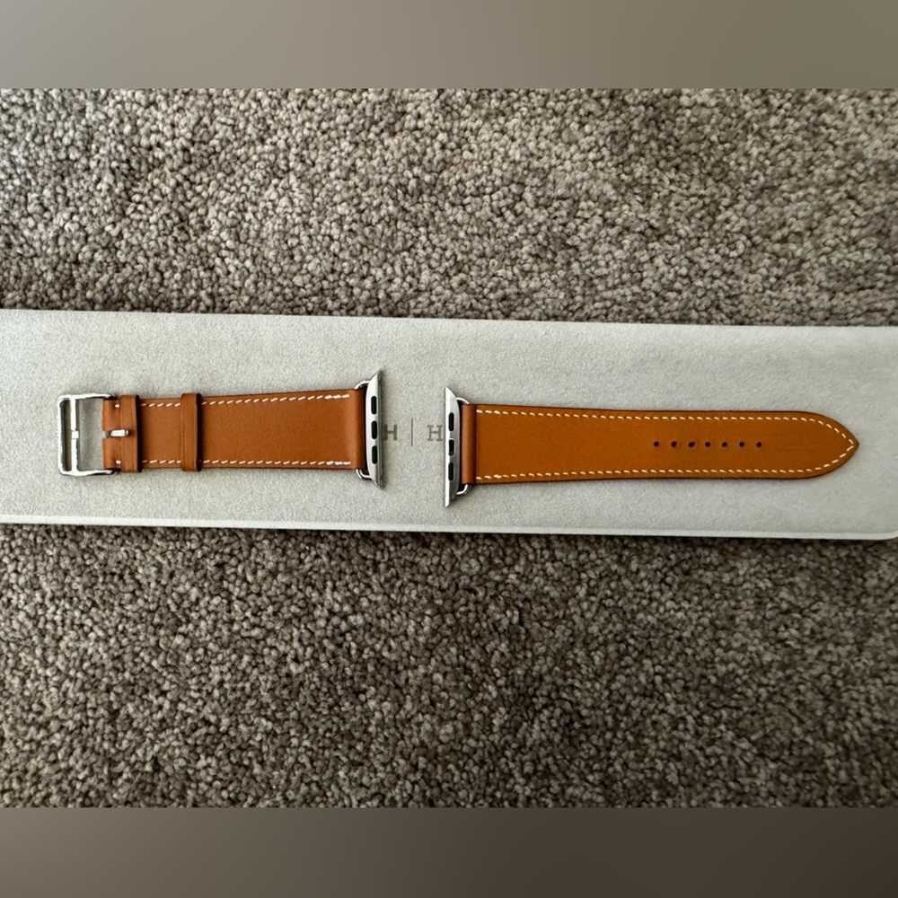 Hermes 45 mm apple watch band.